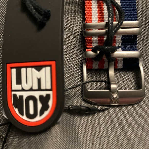 Band, watch - Picture 4 of 5